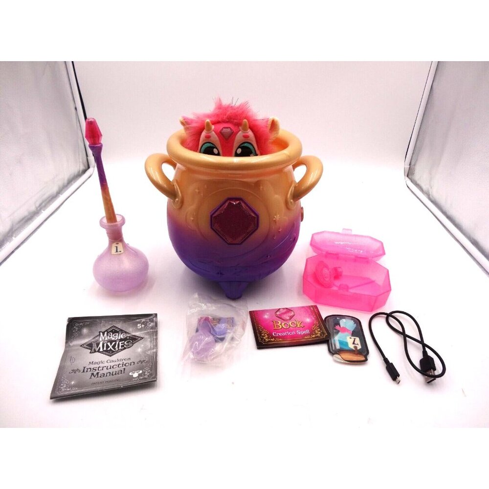 Magic‎ Mixies Magical Cauldron Spell Book  Interactive Plush Animal